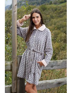 Bata Larga Abotonada Puntos...